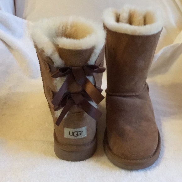 chestnut ugg boots size 5